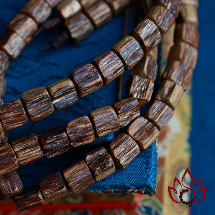 Vòng Trầm Hương 108 Hạt | 7 Ly | Trầm Kiến Tự Nhiên